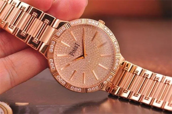 伯爵手表表壳有划痕怎么处理